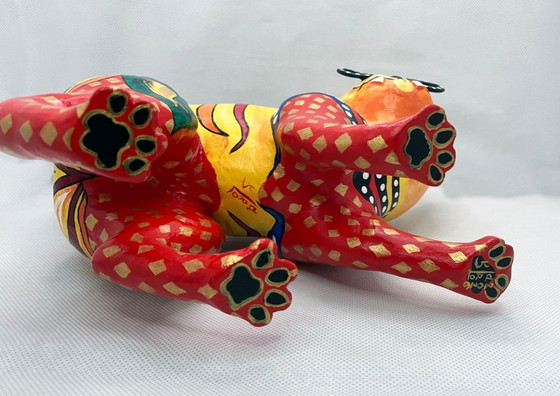 Image 1 of Una bellissima statuina magica a forma di gatto. Realizzata a mano dall'artista.