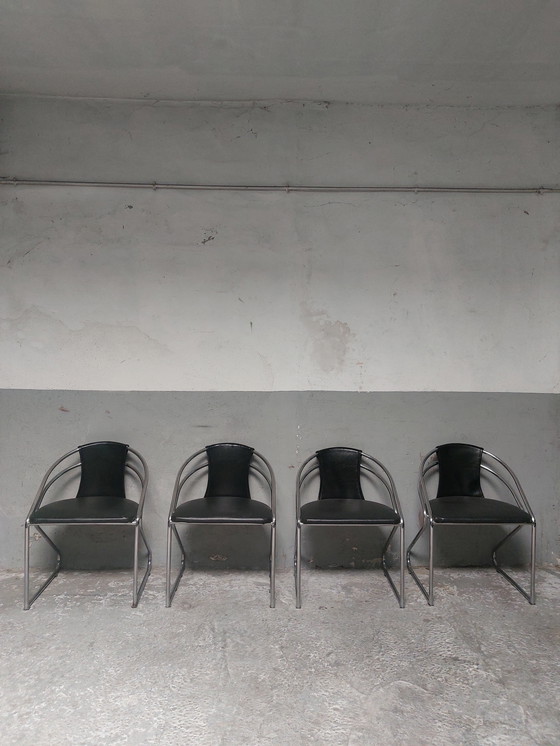 Image 1 of 4 x Chromrohr-Esszimmerstühle aus schwarzem Leder, Italien 1980