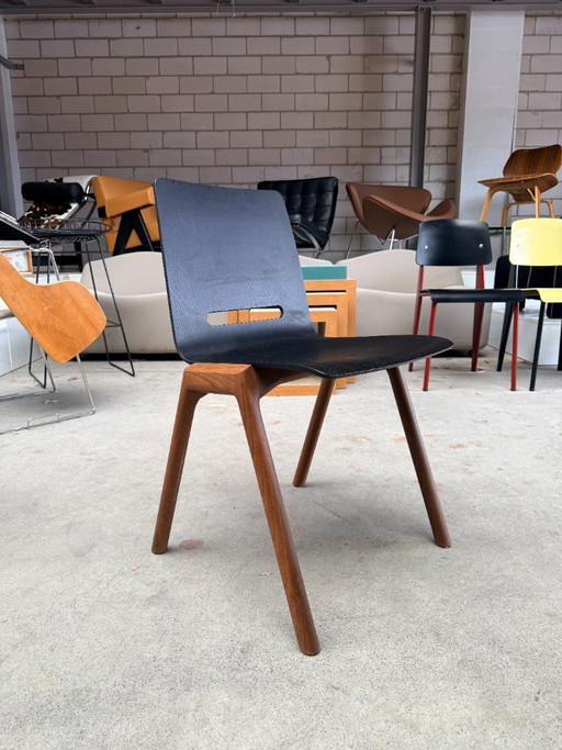 Hussl Forum 2 Stuhl (Mehrere auf Lager)