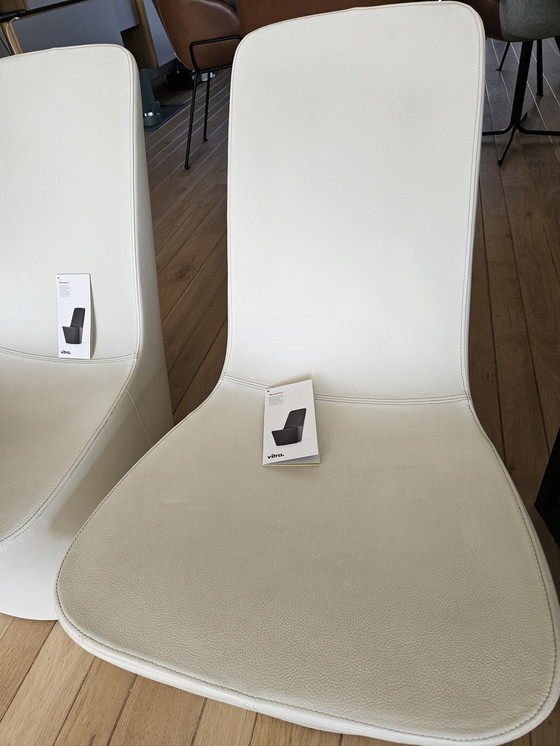 Image 1 of 2 x Vitra Einbeinstativ, weißes Leder