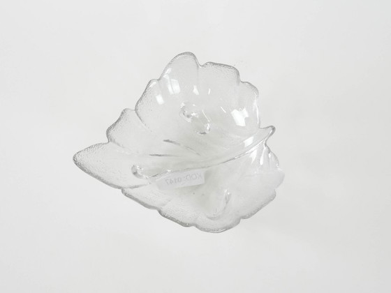 Image 1 of Glazen schaal in de vorm van een blad, Deens design, jaren 70, gemaakt in Denemarken.