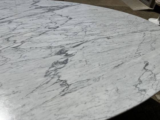 Image 1 of Tavolo ovale Knoll Tulip originale e 6 sedie Knoll Tulip in ottime condizioni!