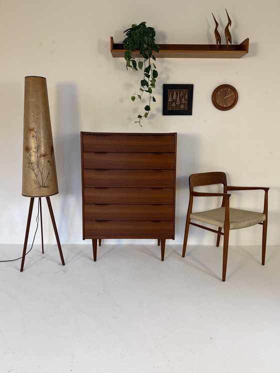 Image 1 of Lampadaire trépied vintage orné de fleurs séchées, Hesse Leuchten '60