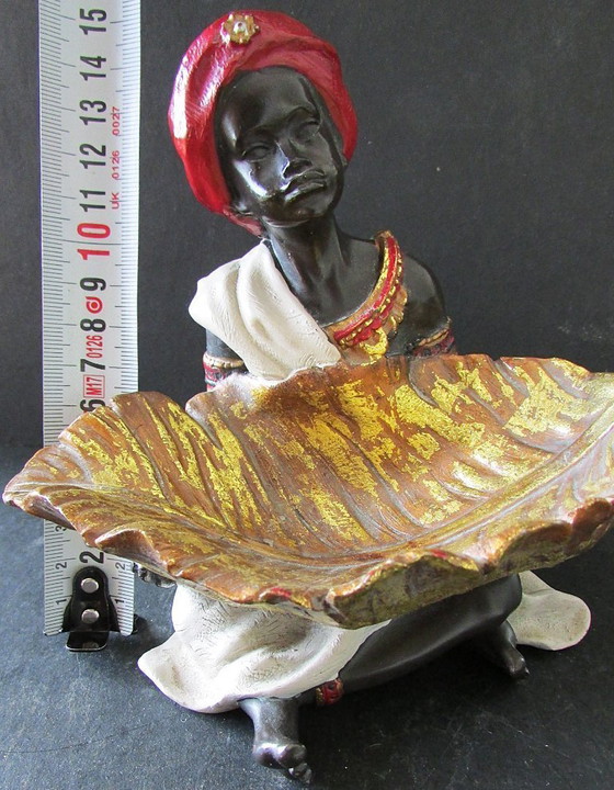 Image 1 of "Sarotti Mohr" style figure