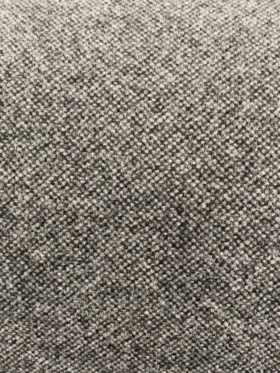 Image 1 of Divano Artifort Tara da 2,5 posti con braccioli