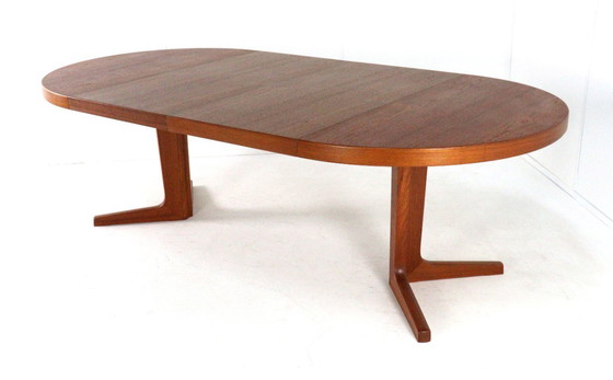 Image 1 of Round 2x extendable Danish design dining table vintage