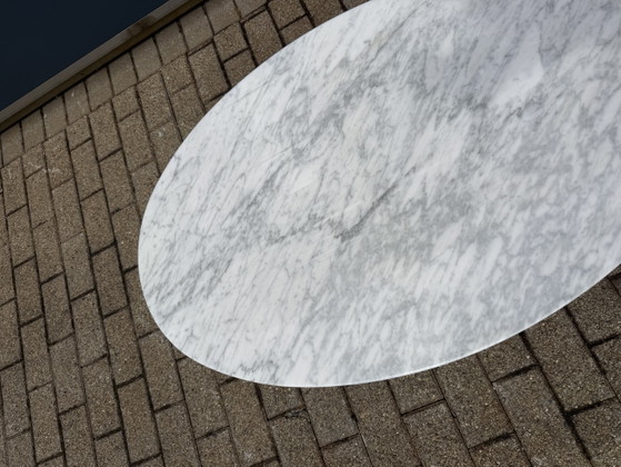 Image 1 of Originele Knoll Tulip Ovale Salontafel Eero Saarinen Statuarietto 107x70