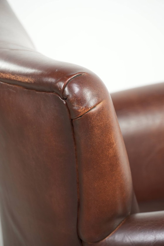 Image 1 of Comfortabele schapenleren fauteuil/ armchair met karakter en een goede dosis elegantie