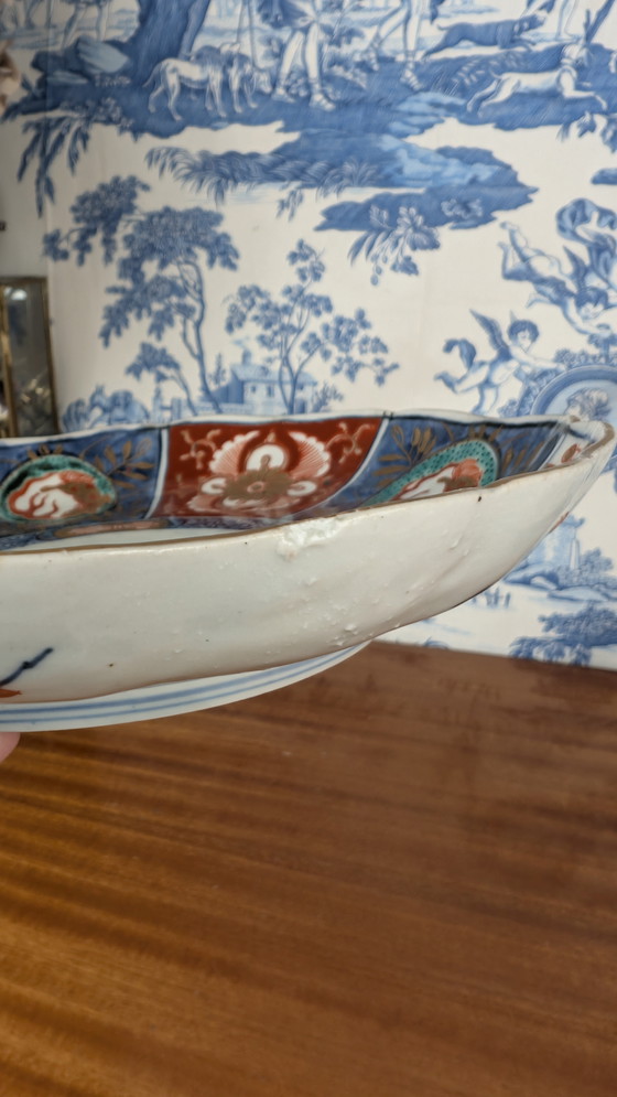 Image 1 of Piatto in porcellana Imari firmato con decoro di lago giapponese raffigurante un cervo fine XIX secolo