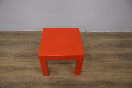 Image 1 of Vintage Kunststof Lak Tafeltje