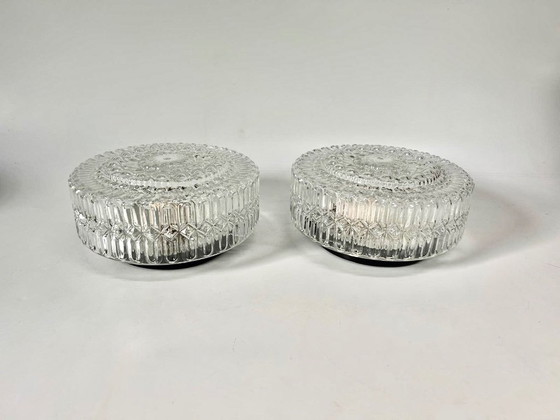 Image 1 of Set van 2 Vintage Plafondlamp Helder Rond Bewerkt Glas Seventies