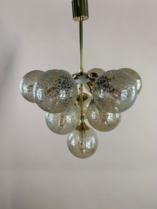 Prachtige kroonluchter van messing en amberglas uit de jaren 1970 - Space Age Elegance