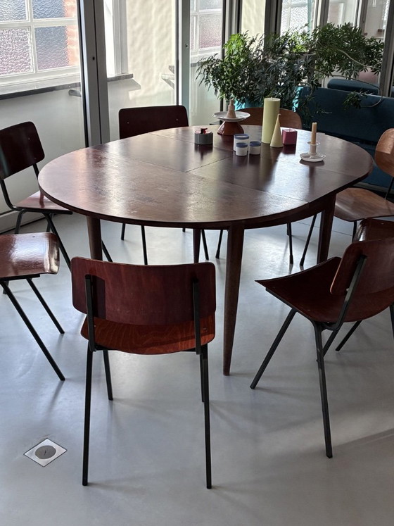Vintage V-Form Extendable Round Dining Table – 1960s – Wood (photo 7 of 17)
