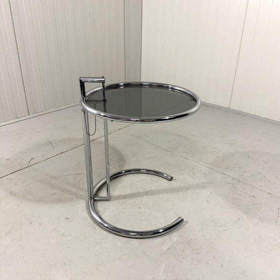 Eileen Gray Tavolino regolabile E1027 Vereinigte Werkstätten – Vereinigte Werkstatten, Tavolini, Chrome (photo 3 of 16)