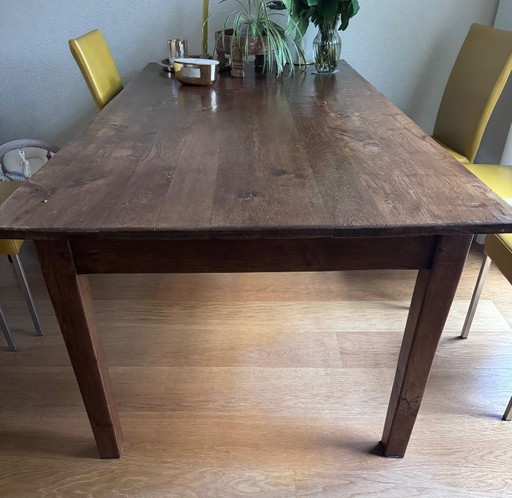 Dining table with edge and 2 drawers