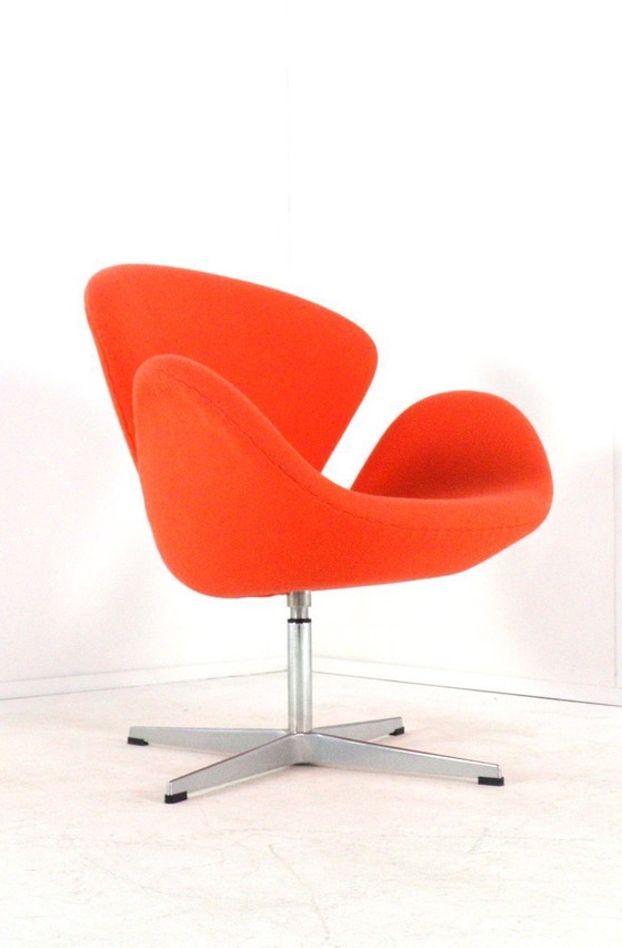 Image 1 of Fauteuil Imitation Swan Arne Jacobsen vintage