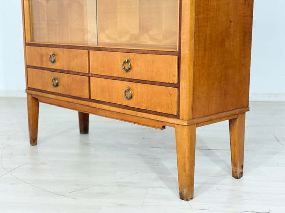 Image 1 of Vintage vitrinekast / dressoir / wandkast / servieskast uit de jaren 60 – in uitstekende staat.