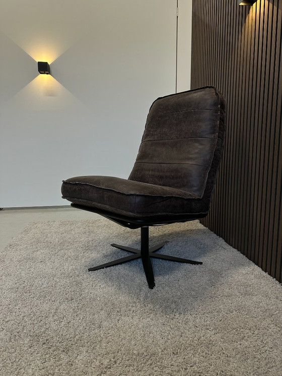 Image 1 of Poltrona Odin in cemento marrone scuro