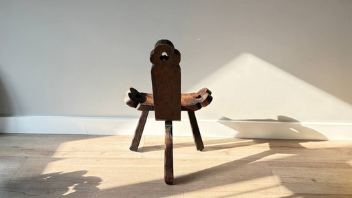 Unieke handgemaakte houten stoel – rustiek & sculpturaal
