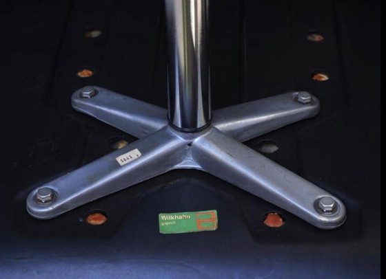 Image 1 of 4 esclusive sedie a secchiello brutaliste degli anni '60 in pelle e acciaio spazzolato