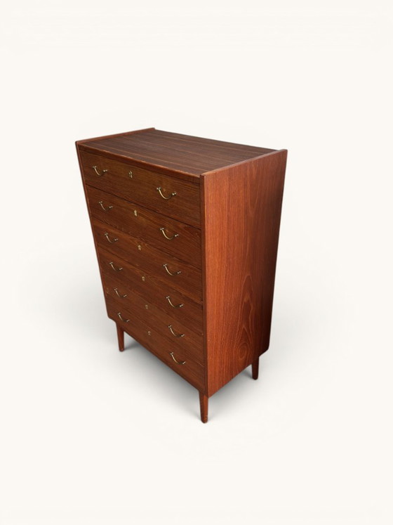 Cómoda danesa antigua "Tallboy" de teca con tiradores de latón. – Wood, Brass (photo 9 of 11)