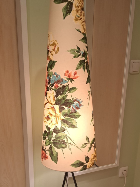 Image 1 of Vintage tripod floor lamp 1960s | Mid-century tripod lamp with floral fabric shade