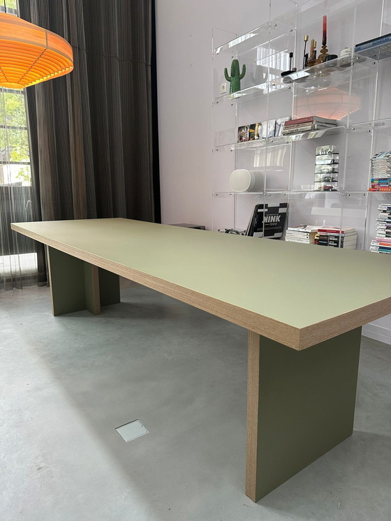 Image 1 of Mooie op maat gemaakte tafel door interieurbouwer