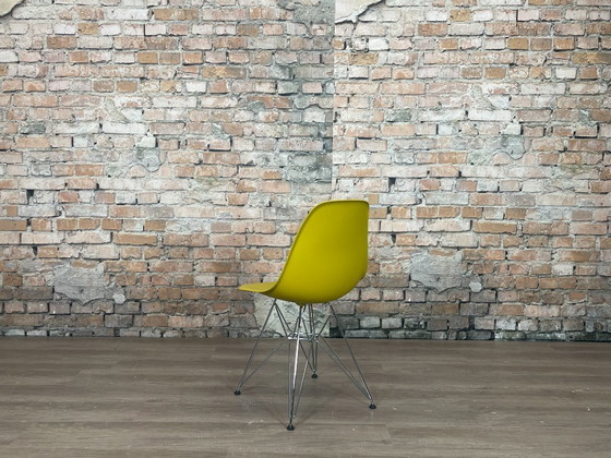 Image 1 of Vitra DSR giallo