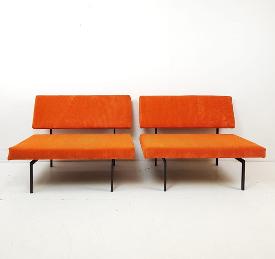 2 Vintage Bankjes Pastoe | Oranje Rib Love Seats Orange – Fauteuils, Metal, Textile (photo 2 of 13)