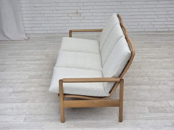 Image 1 of Sofá danés de tres plazas renovado, década de 1970, madera de roble macizo