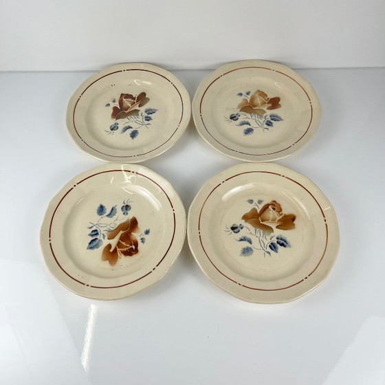 Image 1 of Set de 4 assiettes plates Sarreguemines motif fleur, première moitié du XXe siècle