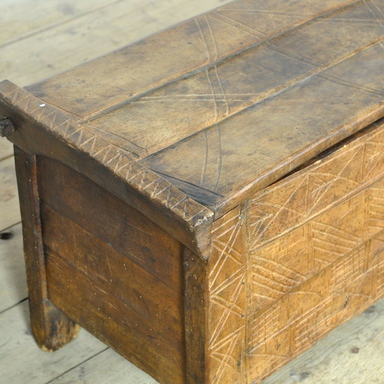 Romanian Shepherd’s Chest, Circa 1900 – Cabinets, Wood, Vintage (photo 7 of 12)