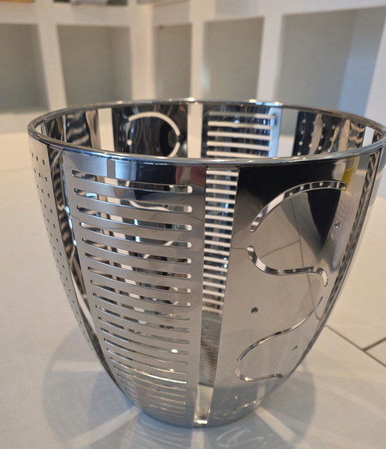 Alessi „Helmut“ Citrus Basket / Fruit Bowl, Design Cecilia Cassina (1992), Table accessories, Metal, Silver (photo 2 of 5)