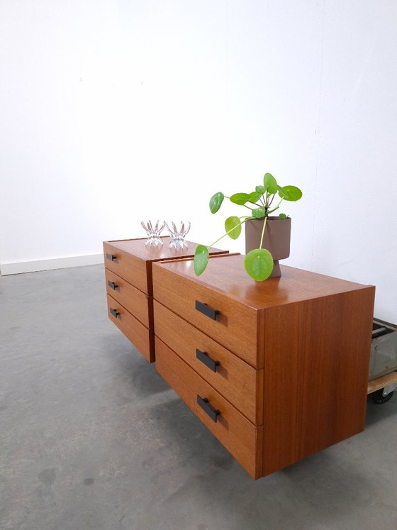 Image 1 of Set teak zwevende nachtkastjes met lades Denemarken