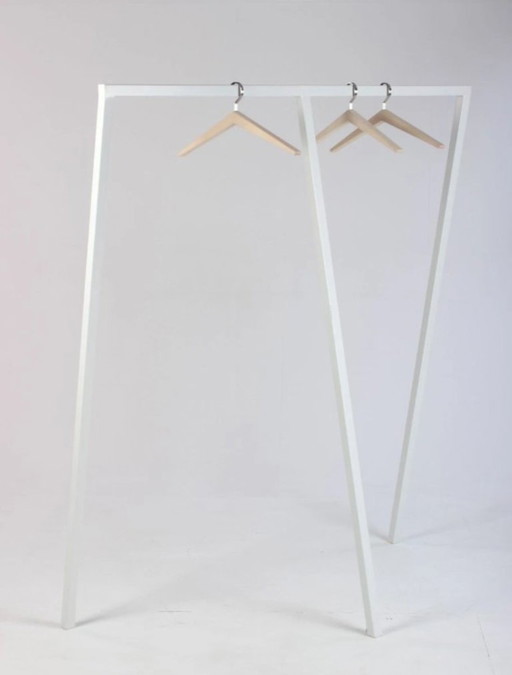 Support à vêtements Hay Loop Stand de conception danoise, porte-manteau
