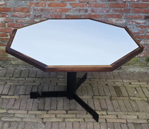 Mesa de comedor vintage de diseño en madera wengué. OV Rotterdam. Década de 1970.
