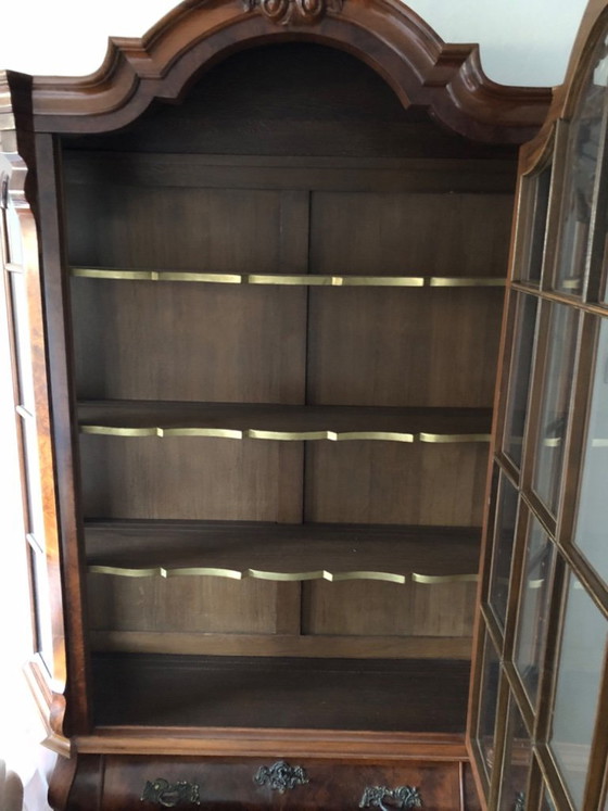 Image 1 of Antiker Porzellanschrank