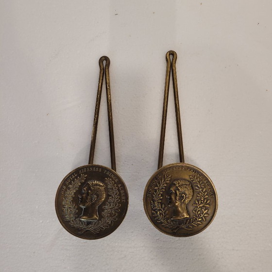 Image 1 of Coppia di grucce / appendiabiti "Prince Albert", bronzo, f. XIX sec. XIX - Inghilterra