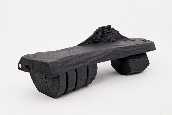Image 1 of Panca in legno massello carbonizzato di Logniture – Seduta scultorea moderna e organica