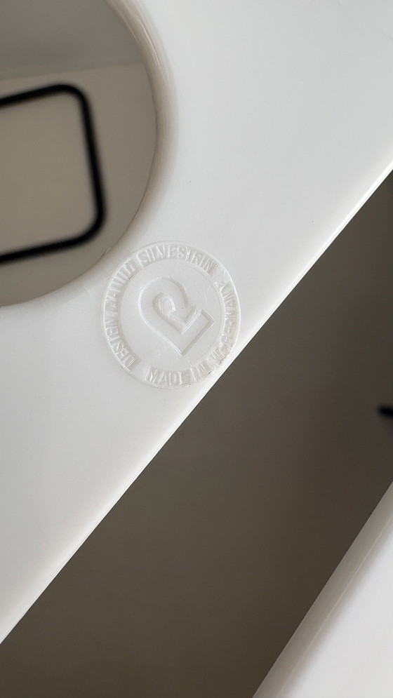 Image 1 of 7 kunststof wit kledinghangers Danilo Silvestrin Lambert