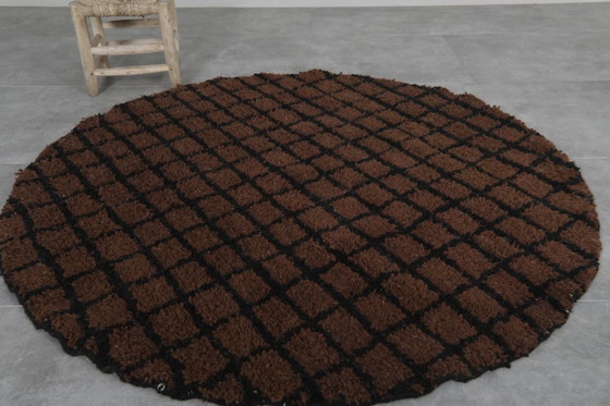 Image 1 of Bruin Marokkaans rond tapijt 200 cm