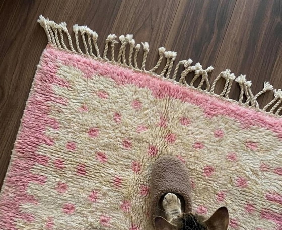 Image 1 of Magnifique Tapis artisanal rose en laine 280cmx180cm 