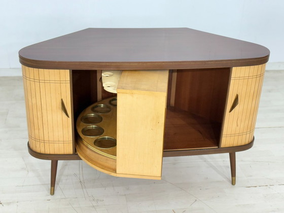 Image 1 of Bellissimo mobile bar/armadio/cassettiera/mobile bar vintage di metà secolo.