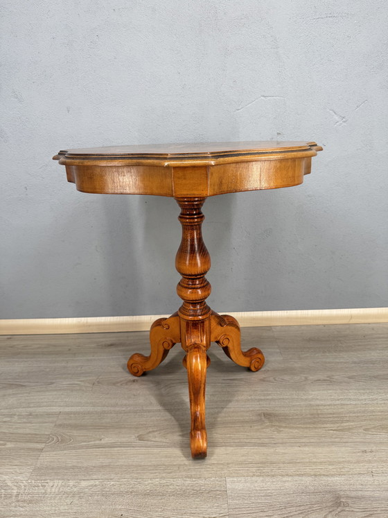 Image 1 of Französischer Beistelltisch aus Holz Weintisch mit Intarsien