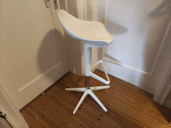 Image 1 of Kartell Spoon Hocker - Designklassiker von Philippe Starck