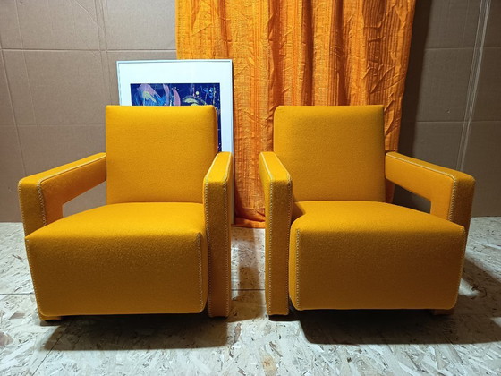 Image 1 of CASSINA Paire de fauteuils Utrecht 637 NEUF 2026 en laine KVARD Moutarde par Gerrit Rietveld