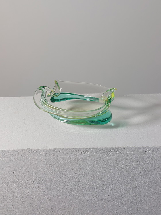 Image 1 of Vintage handgemaakte glazen schaal uit het midden van de vorige eeuw