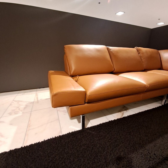 Image 1 of Sofá esquinero con base abierta Jori Tigra