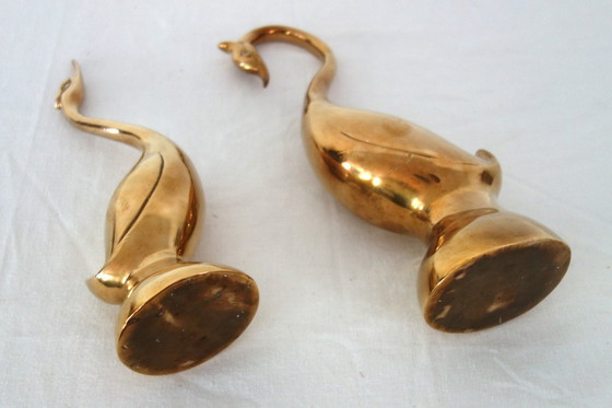 Image 1 of Coppia di cigni scultorei in ottone degli anni '70