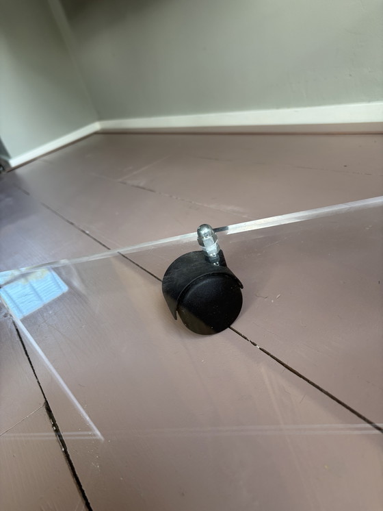 Image 1 of Mobile TV vintage in plexiglass